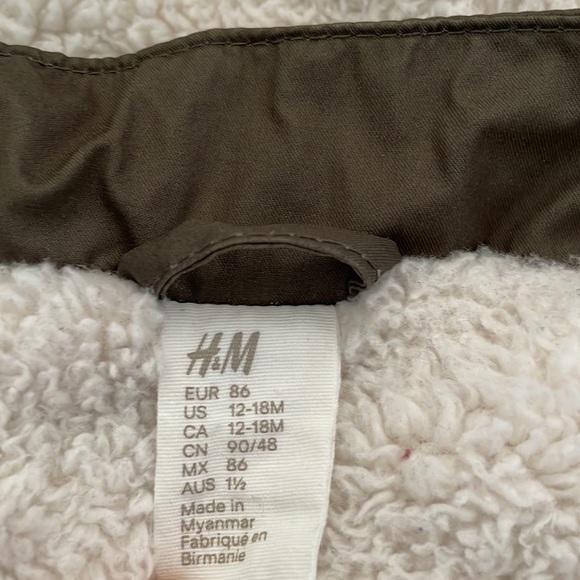 🍁Kids H&M Jacket w/ detachable hood - Picture 6 of 8